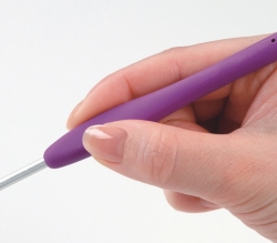 1 Stück Häkelnadel Clover Amour 2,00 mm (hellgrün)