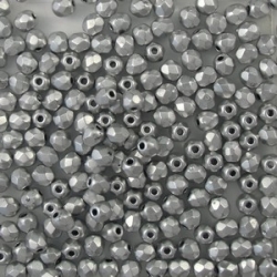 #17.00 50 Stück - 3,0 mm Glasschliffperlen - matte met aluminium