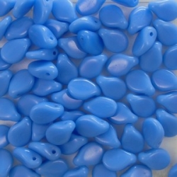 #23 - 50 Stck. PRECIOSA Pip Bead™ 5x7 mm opak blue