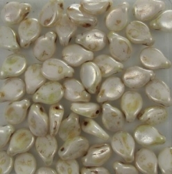 #27 - 50 Stck. PRECIOSA Pip Bead™ 5x7 mm alabaster gold luster