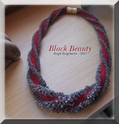 Schlauchkette "Black Beauty" als pdf