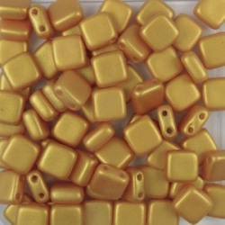 50 Stück Two-Hole Flat Square 6mm - Alabaster Pastel GoldShine Yellow