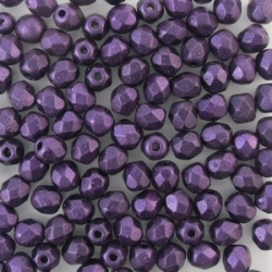 #99.45 50 Stück - 4,0 mm Glasschliffperlen - purple