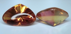 1 Glas Fancy Stone Cabochon Pointed-Back  26x18x13 mm - Crystal Apricot