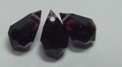 1 facetierter Tropfen 6x10 mm Dark Violet