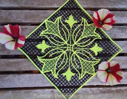 Stickdatei "Lace - Deckchen-Tulpen"