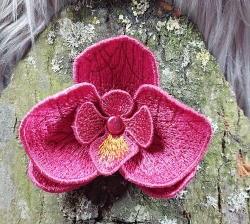 Stickdatei "FSL - Orchidee, mit Loch zum Montieren" - ca. 80 mm - Einzeldatei