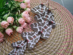 Stickdatei "FSL - Motte-Brauner Bär mit geschlossenen Flügeln " --- ca. 53 mm