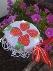 Stickdatei Lace - Marmeladendeckchen - Erdbeeren-Set