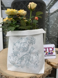 Redwork_Vogel_Jacobean-Flora-13