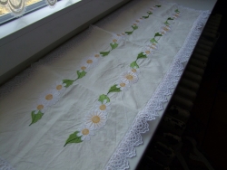 Stickdatei "Daisy-Kantenelement" - Endlosstickerei/Bordürenstickerei