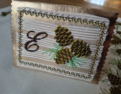 Eckelement - Tannenzweig mit Zapfen