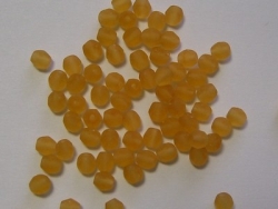 #82 50 Stück - 4,0 mm Glasschliffperlen - tr. matt honey