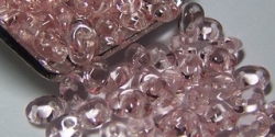 #009 10g SuperDuo-Beads tr. rosaline