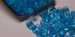 #018 10g SuperDuo-Beads  tr. aqua matt