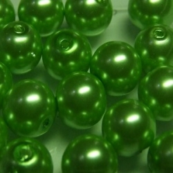 #10 20 Stück - 10,0 mm Glaswachsperlen - lt green