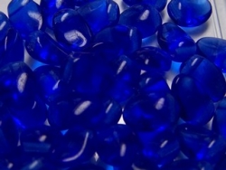 #17.1 25 Stück Blütenblätter 6x8 mm tr. cobalt