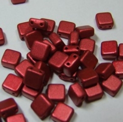 50 Stück Two-Hole Flat Square 6mm - lava red