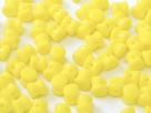 #34 - 25 Stck. PRECIOSA Pellet™ 4x6 mm opak yellow