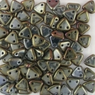 #30 10g Triangle-Beads 6mm - jet brown iris
