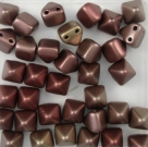 #18 - 10 Two-Hole Pyramid 6x6mm - matte met mix