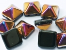 #19 - 1 Two-Hole Pyramid 12x12mm - jet sliperit