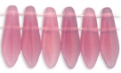 #05 - 30 czMates Dagger 16*5 mm milky pink