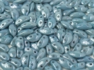 #04.03 - 25 Stück Mobyduo 3x8 mm - Chalk White Baby Blue Luster