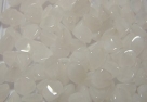 #09 - 50 Stck. Pinch-Bead 5x3mm - opal white